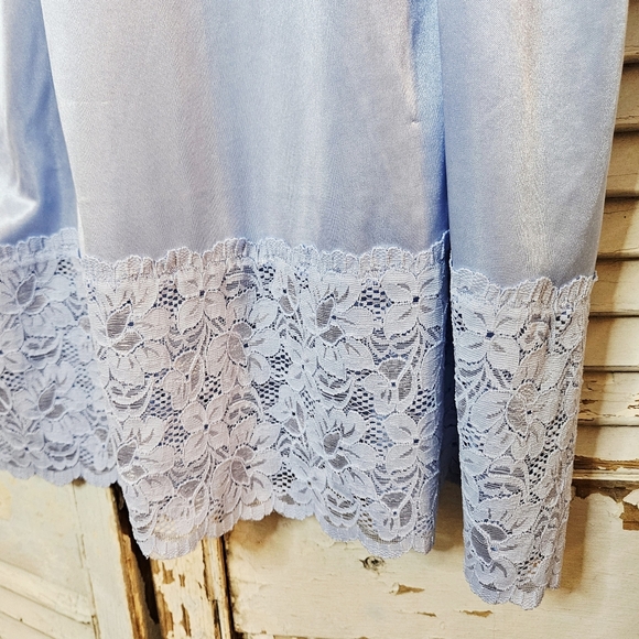 Vintage 80s Baby Blue Shortie Slip With Lace Trim Samll/Medium - Picture 6 of 10